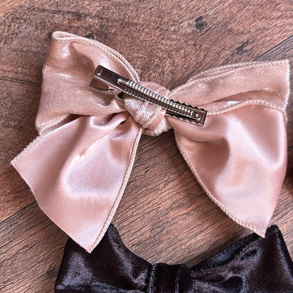 Handmade Velvet Holiday Bow set of 10 - Picture 3 of 3